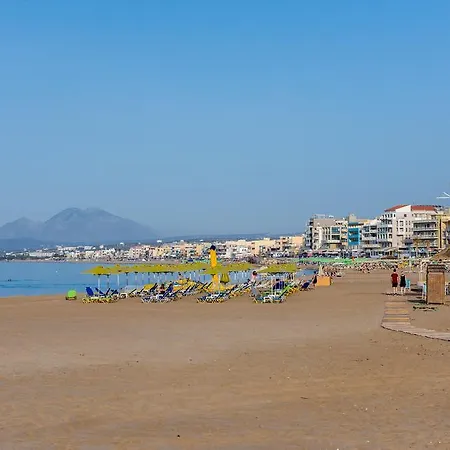 Appartamento On The Beach In *